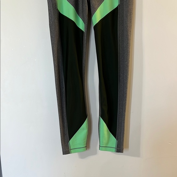 Under Armour Gray and Green Athletic Leggings - Picture 3 of 6